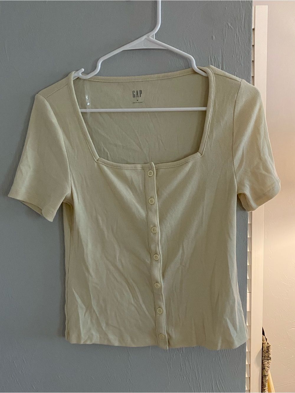 GAP Light Cream Ribbed Square-Neck Button-Front Tee